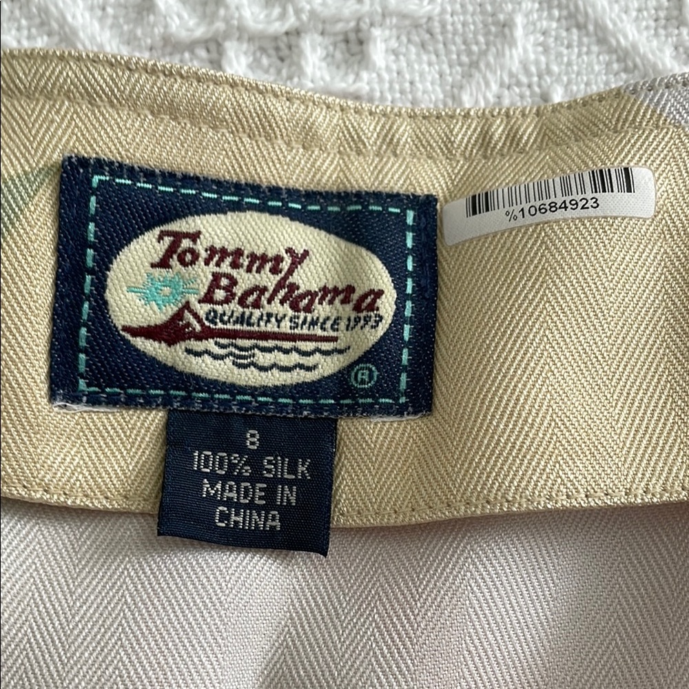 100% silk Tommy Bahama Two Piece Set wrap skirt blouse top button down set - Picture 2 of 16